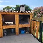 فيلة Familliale Au Calme, Barbecue, Piscine, 15 Min De La Saint-Thibéry